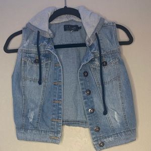 hooded denim vest, with drawstrings